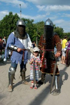 В Лузановке прошел рыцарский турнир «Стальной шторм»