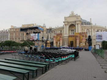 Дерибасовская. 1 июня