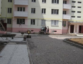 Работы над недостроями на Сахарова идут по плану