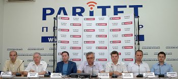 Оппозиционеры из-за принятия закона о языках обиделись и решили не работать