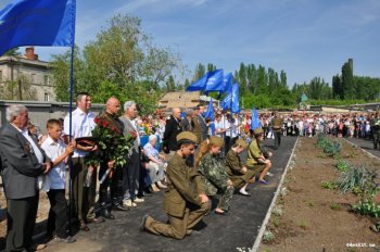 Возвращенная память: памятник работникам завода "Большевик"