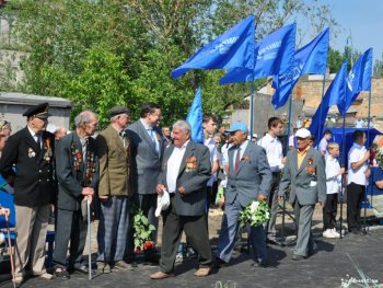 Возвращенная память: памятник работникам завода "Большевик"