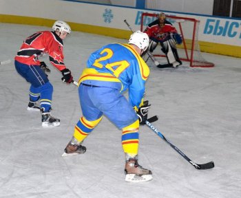 В Одессе играют в хоккей