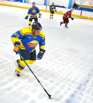 В Одессе играют в хоккей