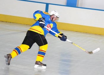 В Одессе играют в хоккей