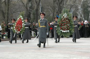 10 апреля. На Аллее Славы
