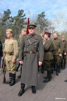 10 апреля. На Аллее Славы