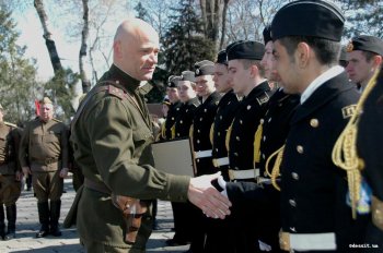 10 апреля. На Аллее Славы