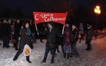 Одесситы отметили День влюбленных запуском сердец в небо