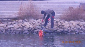 Одесситы помогли вытащить кран «Захарий» из вод Днепра