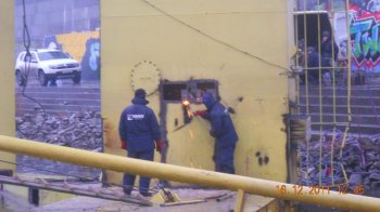Одесситы помогли вытащить кран «Захарий» из вод Днепра