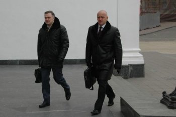 Пикет у стен мэрии