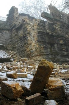 Исторические руины на Приморском бульваре
