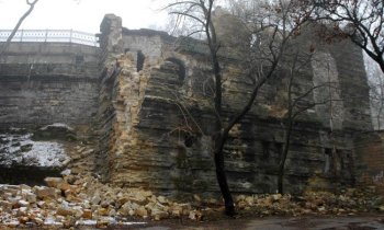Исторические руины на Приморском бульваре
