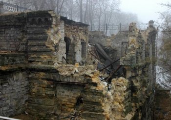 Исторические руины на Приморском бульваре