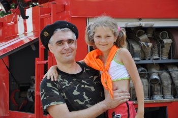 В детском лагере ребята узнали тайны пожарных