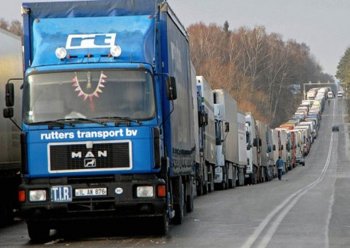 Пока продолжается  жара,  фуры будут ездить только по ночам