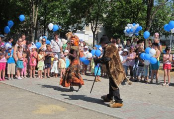 В Суворовском районе появились две новые детские площадки