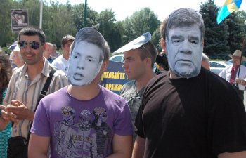 Активисты всеукраинского объединения «Свобода» пикетировали Одесский облсовет