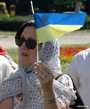 Активисты всеукраинского объединения «Свобода» пикетировали Одесский облсовет