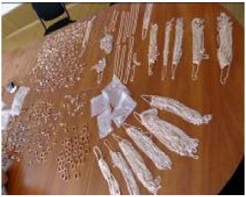 Водитель автобуса вез почти 5 кг ювелирных изделий