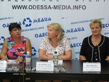 Суда под украинским флагом брошены в Марокко и Турции