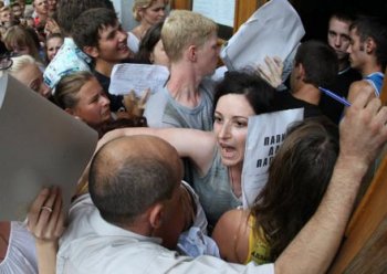 Общественность должна иметь право наблюдать за процессом зачисления абитуриентов в вузы