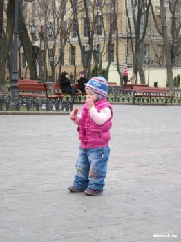 Делу время, потехе час: в Одессе - день мыльных пузырей
