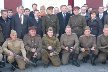 Мы памяти вашей верны...