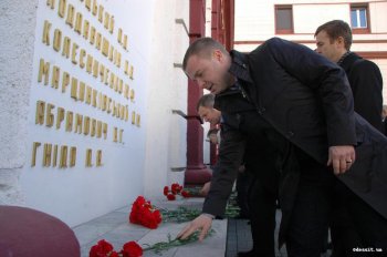 Мы памяти вашей верны...