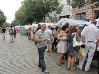 «Зеленая волна-2012»: море книг на Дерибасовской