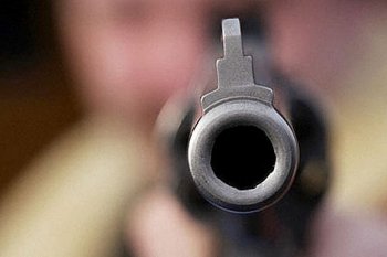 Стреляли? "Фронтовиков" потянуло к оружию… в прямом смысле