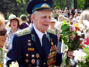 135 ветеранов получают специальную стипендию городского головы