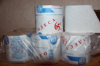 В магазинах города можно приобрести "чисто одесскую" туалетную бумагу