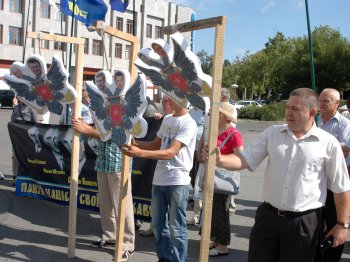Представители «Свободы» сегодня «повесили»  киевских и одесских регионалов