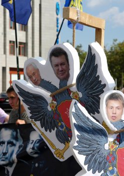 Представители «Свободы» сегодня «повесили»  киевских и одесских регионалов