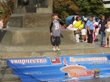 Молодые одесситы собирают деньги на лечение студента Игоря Гордеева