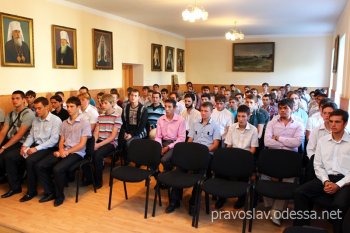 Педсовет Одесской семинарии встретился с новыми студентами