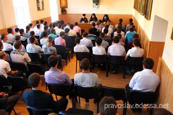 Педсовет Одесской семинарии встретился с новыми студентами