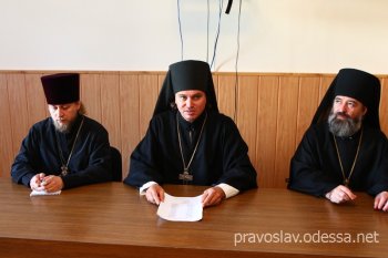 Педсовет Одесской семинарии встретился с новыми студентами
