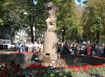 В Одессе почтили память милиционеров, отдавших жизнь при исполнении служебных обязанностей