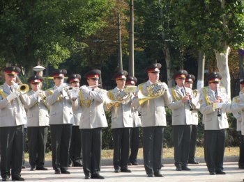 23 августа - День государственного флага