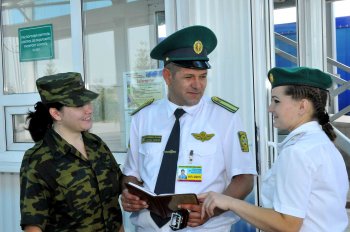 Пограничники Украины и Молдовы упрощают процедуру пересечения границы