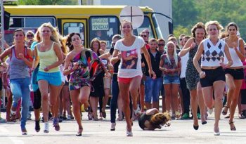 В Одессе за автомобиль «сражались» шпильки