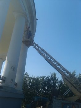 Одесскую колоннаду  готовят к концерту (фото)