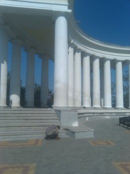 Одесскую колоннаду  готовят к концерту (фото)