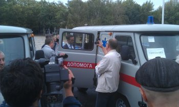 Районы Одесской области получили 40 "вездеходов" для "скорой помощи"