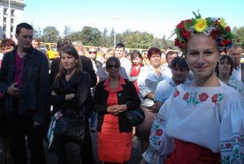 Власти Одесской области первые в Украине закрыли вопрос школьных автобусов