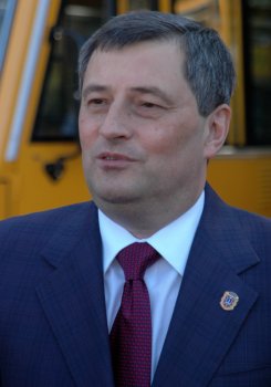 Власти Одесской области первые в Украине закрыли вопрос школьных автобусов