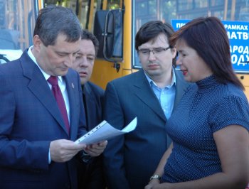 Власти Одесской области первые в Украине закрыли вопрос школьных автобусов